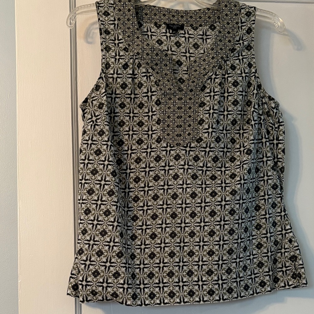 Talbots Dk Green and cream Geometric Sleeveless Blouse